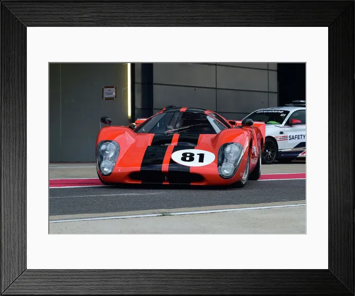 Framed Print : CM33 7622 Chris Beighton, Simon Hadfield, Lola T70 MK3B