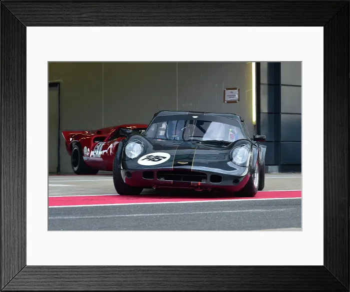 Framed Print : CM33 7625 Stephen Nuttall, Chevron B8