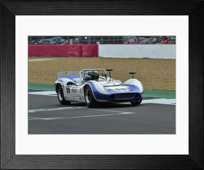 Framed Print : CM33 7831 John Spiers, Ollie Hancock, McLaren M1B Framed Print : CM33 7831 John Spiers, Ollie Hancock, McLaren M1B