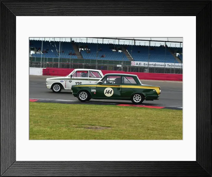 Framed Print : CM33 8511 Peter Reynolds, Daniel Quintero, Ford Lotus Cortina, David Dickenson, Ford Lotus Cortina Framed Print : CM33 8511 Peter Reynolds, Daniel Quintero, Ford Lotus Cortina, David Dickenson, Ford Lotus Cortina
