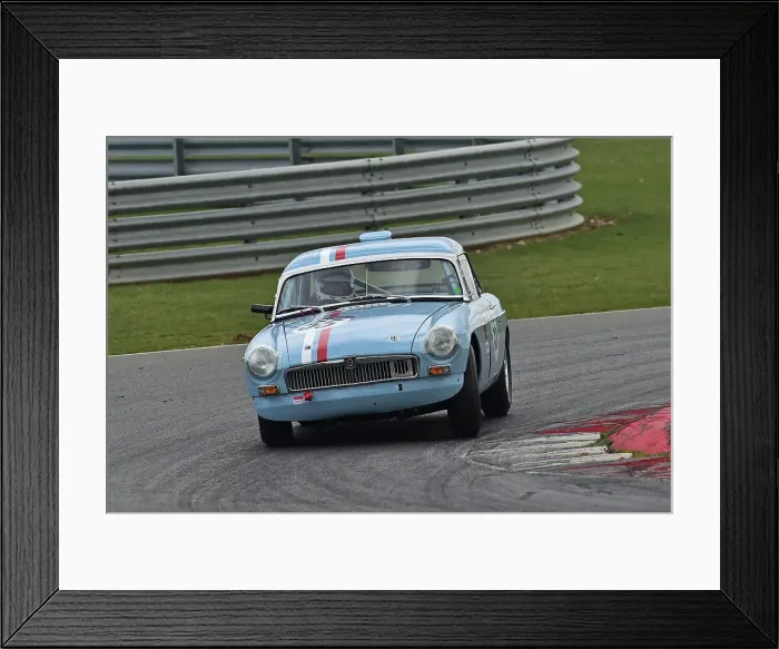 Framed Print : CM32 5810 Mark Hope, Craig Taylor, MG B Roadster Framed Print : CM32 5810 Mark Hope, Craig Taylor, MG B Roadster