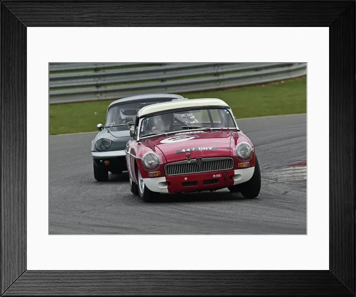 Framed Print : CM32 5815 Mark Heynen, MG B Roadster Framed Print : CM32 5815 Mark Heynen, MG B Roadster
