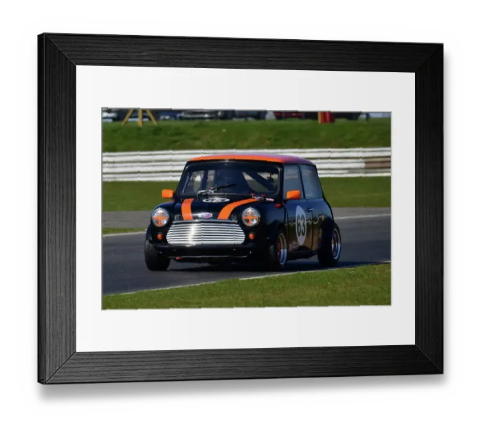 Framed Print : CJ10 4889 Marc Kniese, Morris Mini Framed Print : CJ10 4889 Marc Kniese, Morris Mini