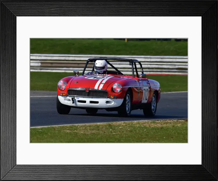 Framed Print : CJ10 4904 Michael Didcott, MG B Roadster Framed Print : CJ10 4904 Michael Didcott, MG B Roadster