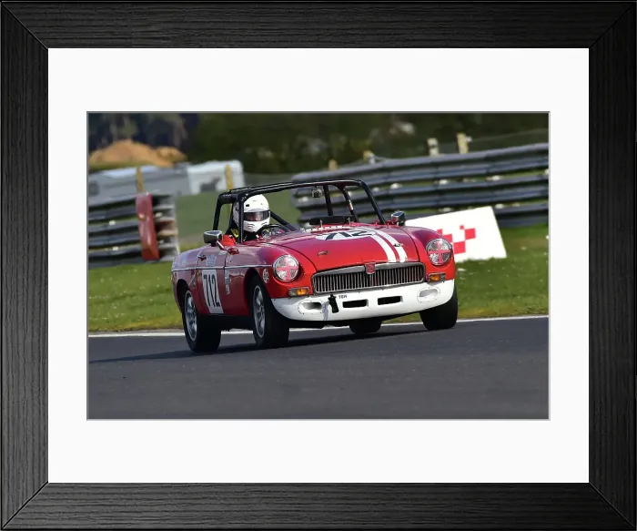 Framed Print : CM32 6103 Michael Didcott, MG B Roadster Framed Print : CM32 6103 Michael Didcott, MG B Roadster