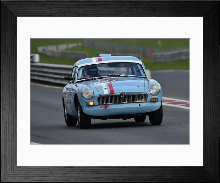 Framed Print : CM32 6133 Mark Hope, Craig Taylor, MG B Roadster Framed Print : CM32 6133 Mark Hope, Craig Taylor, MG B Roadster