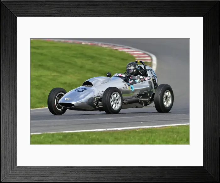 Framed Print : CM32 5188 Chris Drake, Terrier MK 4 Series 1 Framed Print : CM32 5188 Chris Drake, Terrier MK 4 Series 1