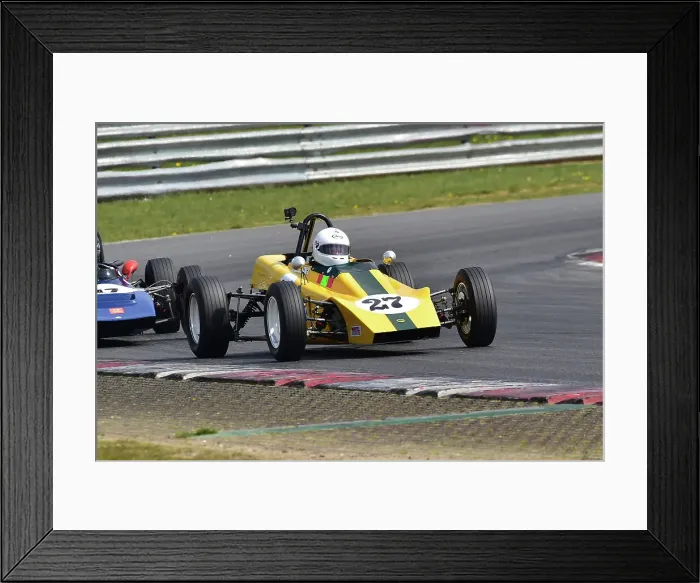 Framed Print : CM33 0254 Dick Dixon, Lotus 61