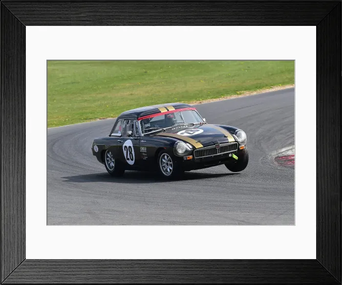 Framed Print : CM33 0395 Dave Brown, MG B Roadster Framed Print : CM33 0395 Dave Brown, MG B Roadster