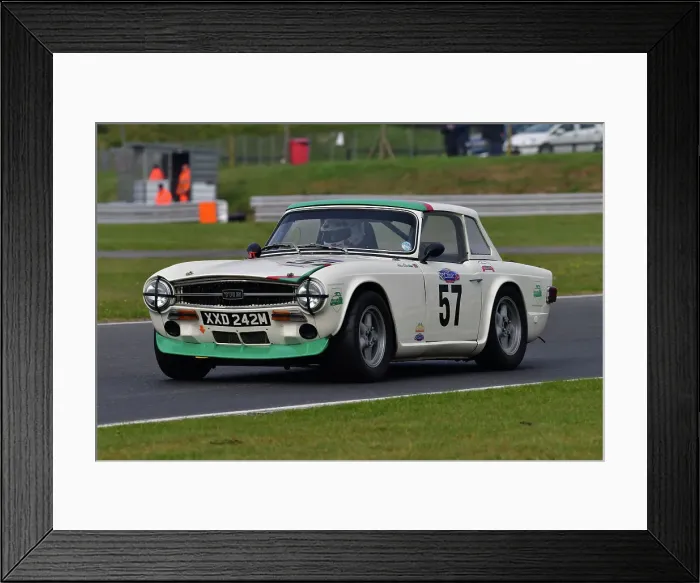 Framed Print : CJ10 8308 Alan Charlton, Triumph TR6 Framed Print : CJ10 8308 Alan Charlton, Triumph TR6
