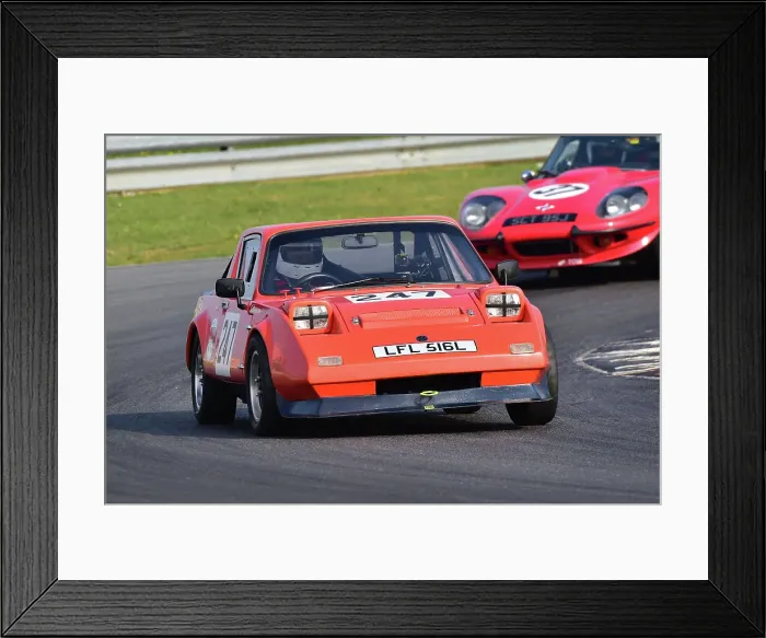 Framed Print : CM33 0780 Pete Richards, Clan Crusader Framed Print : CM33 0780 Pete Richards, Clan Crusader
