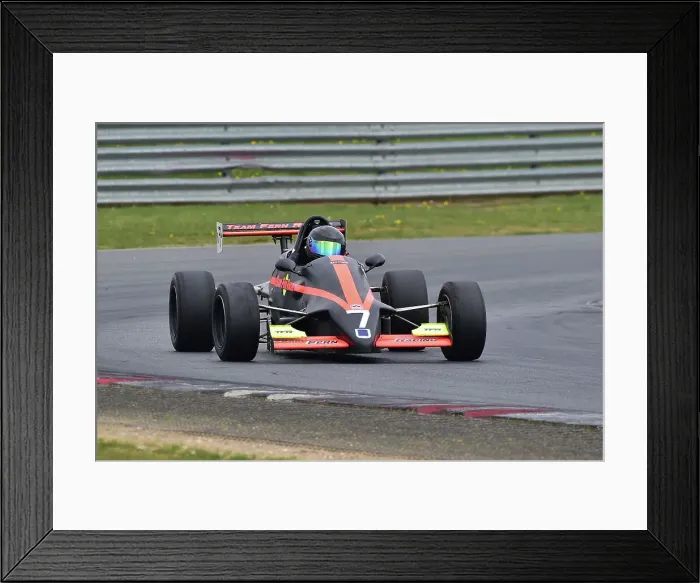 Framed Print : CM33 0610 Geoff Fern, Van Diemen RF89