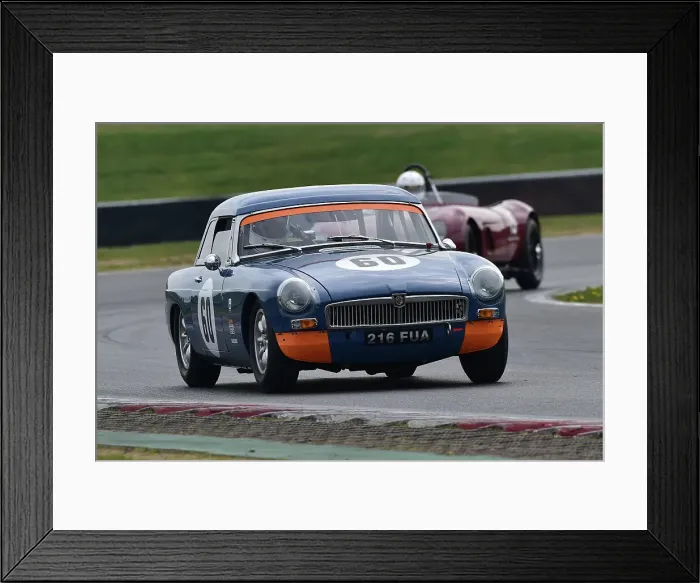 Framed Print : CM33 0013 Chris Thompson, MG B Framed Print : CM33 0013 Chris Thompson, MG B