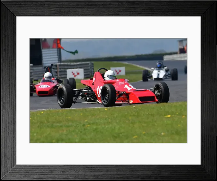 Framed Print : CJ10 8492 Ben Tinkler, Van Diemen RF80 Framed Print : CJ10 8492 Ben Tinkler, Van Diemen RF80
