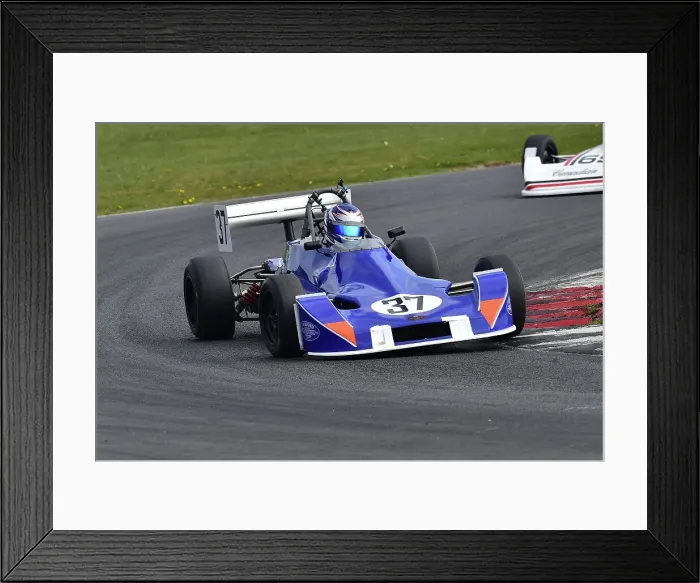 Framed Print : CM33 0481 Lee Bankhurst, Royale RP30 Framed Print : CM33 0481 Lee Bankhurst, Royale RP30