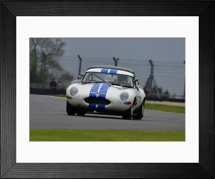 Framed Print : CJ10 9346 Daniel Reinhardt, Dominique Reinhardt, Jaguar E-Type semi-lightweight