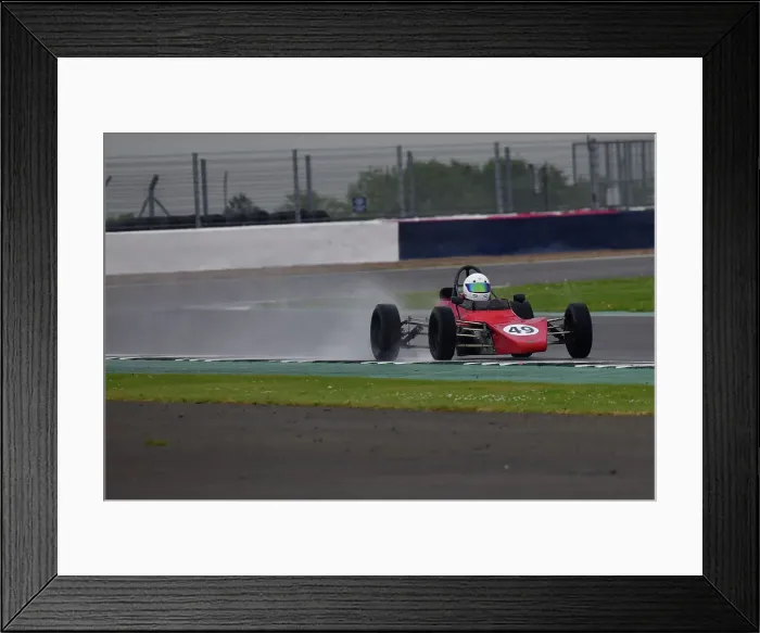Framed Print : CJ11 0571 Mark Harrison, Royale RP21 Framed Print : CJ11 0571 Mark Harrison, Royale RP21