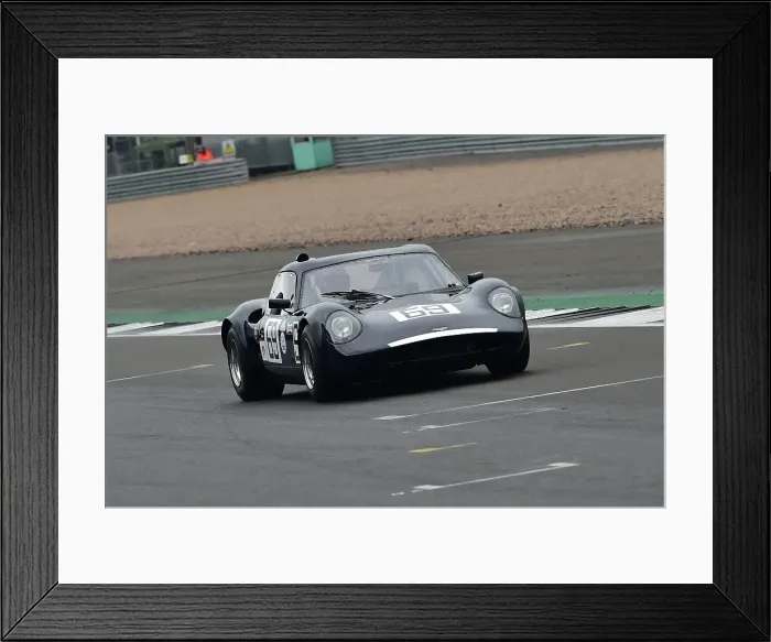 Framed Print : CM33 2620 Roger Whiteside, Chevron B8