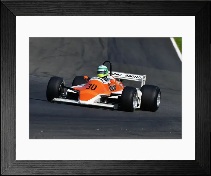 Framed Print : CJ12 9257 Simon Fish, Arrows A4 Framed Print : CJ12 9257 Simon Fish, Arrows A4