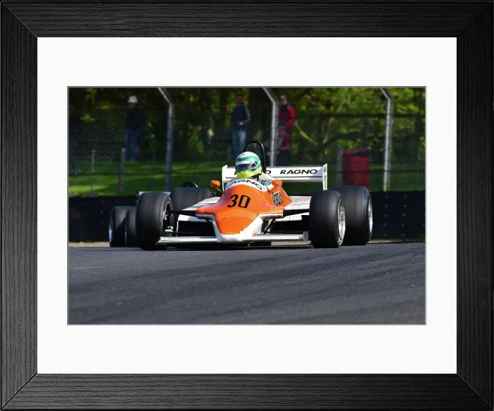 Framed Print : CJ12 9284 Simon Fish, Arrows A4 Framed Print : CJ12 9284 Simon Fish, Arrows A4