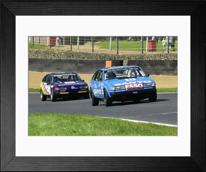 Framed Print : CM34 7935 Michael Whitaker, Rover SD1, Robert Oldershaw Jnr, Rover SD1