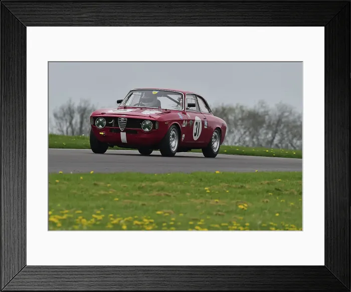 Framed Print : CM34 6351 Paul Wallis, Jon Wagstaff, Alfa Romeo Giulia Sprint GT Framed Print : CM34 6351 Paul Wallis, Jon Wagstaff, Alfa Romeo Giulia Sprint GT