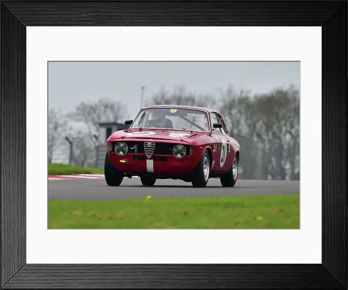 Framed Print : CM34 6442 Paul Wallis, Jon Wagstaff, Alfa Romeo Giulia Sprint GT Framed Print : CM34 6442 Paul Wallis, Jon Wagstaff, Alfa Romeo Giulia Sprint GT