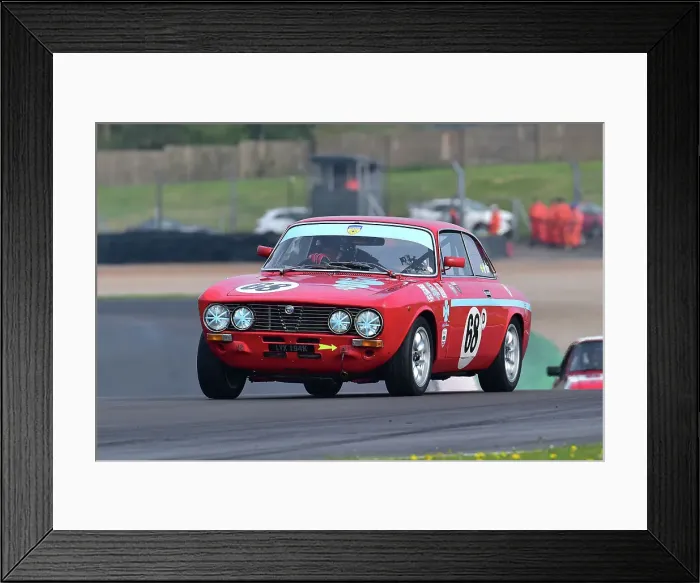 Framed Print : CM34 5799 Jon Wagstaff, Paul Wallis, Alfa Romeo 2000 GTV