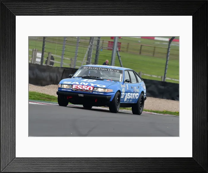 Framed Print : CM34 6521 Michael Whitaker, Rover SD1 Framed Print : CM34 6521 Michael Whitaker, Rover SD1