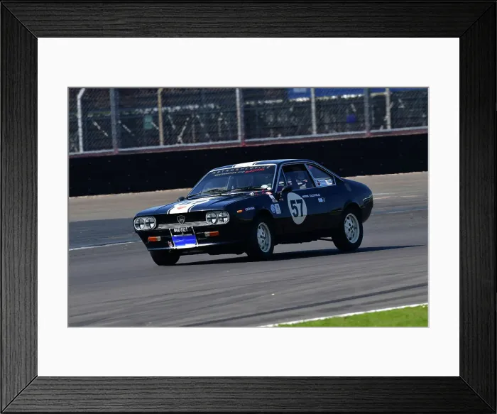 Framed Print : CJ13 8574 Mark Oldfield, Lancia Beta Framed Print : CJ13 8574 Mark Oldfield, Lancia Beta