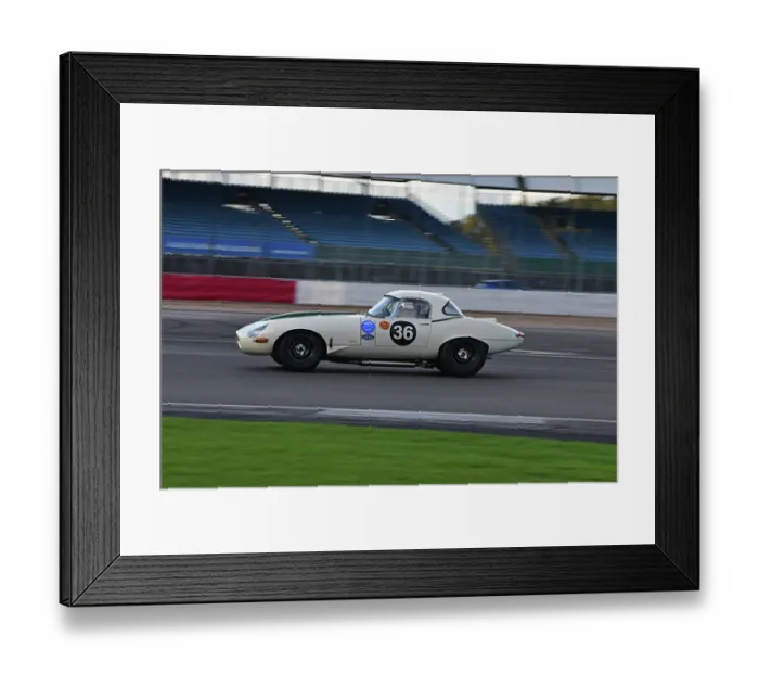 Framed Print : CJ12 4338 Ian Simmonds, Jaguar E-Type