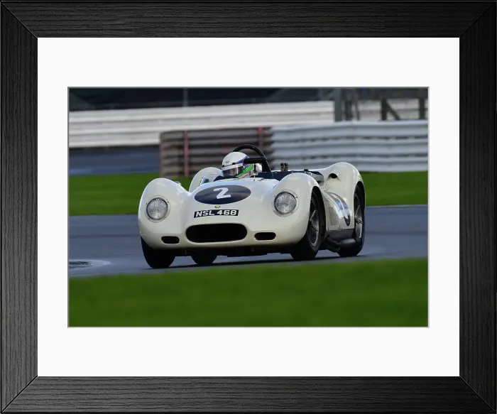 Framed Print : CJ12 4090 Stuart Morley, Richard Hudson, Lister Knobbly Framed Print : CJ12 4090 Stuart Morley, Richard Hudson, Lister Knobbly