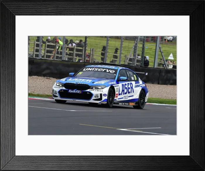 Framed Print : CM35 4824 Jake Hill, BMW 330e M Sport, Laser Tools Racing with MB Motorsport Framed Print : CM35 4824 Jake Hill, BMW 330e M Sport, Laser Tools Racing with MB Motorsport