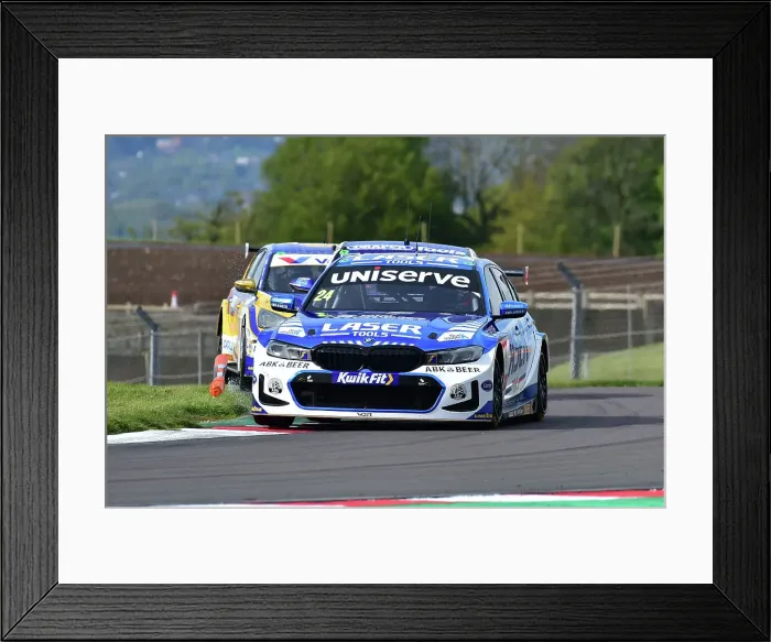 Framed Print : CM35 5165 Jake Hill, BMW 330e M Sport, Laser Tools Racing with MB Motorsport Framed Print : CM35 5165 Jake Hill, BMW 330e M Sport, Laser Tools Racing with MB Motorsport