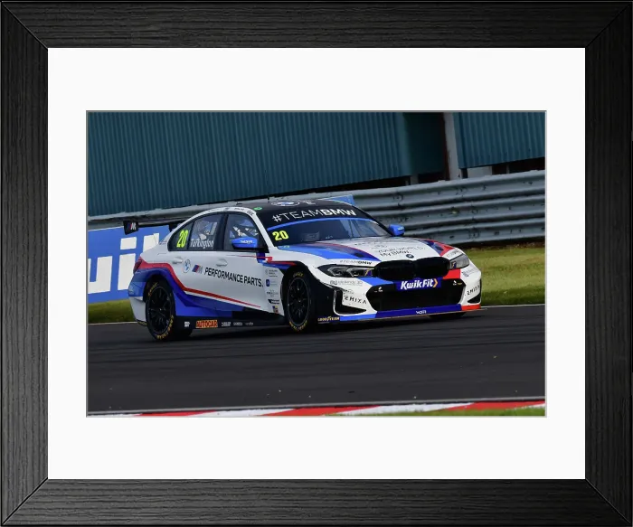 Framed Print : CJ13 8877 Colin Turkington, BMW 330e M Sport, Team BMW Framed Print : CJ13 8877 Colin Turkington, BMW 330e M Sport, Team BMW