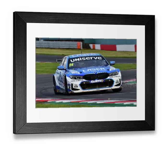 Framed Print : CJ13 9149 Jake Hill, BMW 330e M Sport, Laser Tools Racing with MB Motorsport Framed Print : CJ13 9149 Jake Hill, BMW 330e M Sport, Laser Tools Racing with MB Motorsport