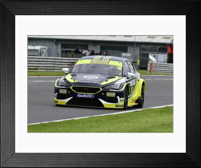 Framed Print : CM35 5960 Daryl Deleon, Cupra Leon, Duckhams Racing with Bartercard Framed Print : CM35 5960 Daryl Deleon, Cupra Leon, Duckhams Racing with Bartercard