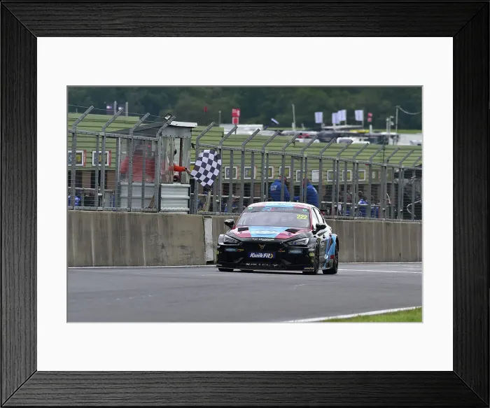 Framed Print : CM35 6148 Chris Smiley, Cupra Leon, Restart Racing Framed Print : CM35 6148 Chris Smiley, Cupra Leon, Restart Racing