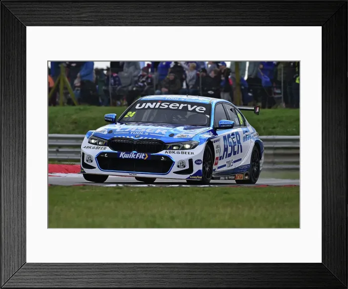Framed Print : CM35 6418 Jake Hill, BMW 330e M Sport, Laser Tools Racing with MB Motorsport Framed Print : CM35 6418 Jake Hill, BMW 330e M Sport, Laser Tools Racing with MB Motorsport