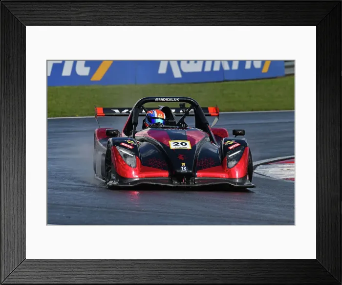 Framed Print : CJ13 9865 Chris Lulham, Valour Racing Framed Print : CJ13 9865 Chris Lulham, Valour Racing
