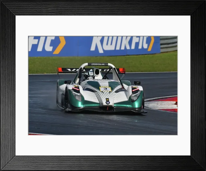 Framed Print : CJ13 9869 Chris Preen, Valour Racing Framed Print : CJ13 9869 Chris Preen, Valour Racing