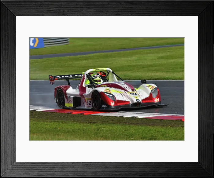 Framed Print : CJ13 9882 Luke Hilton, Valour Racing Framed Print : CJ13 9882 Luke Hilton, Valour Racing