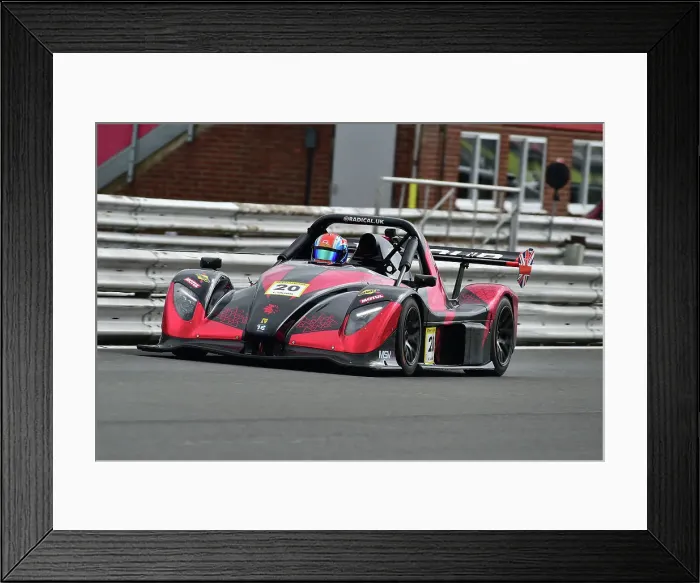 Framed Print : CM35 5853 Chris Lulham, Valour Racing Framed Print : CM35 5853 Chris Lulham, Valour Racing