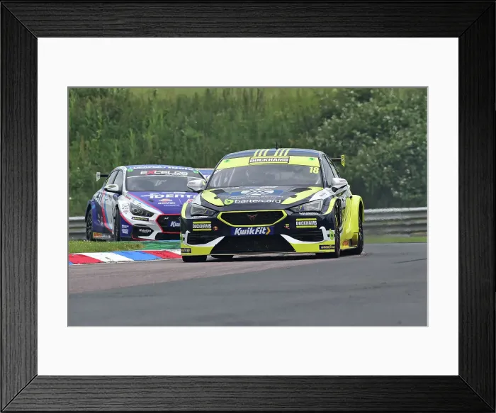 Framed Print : CM34 7721 Daryl Deleon, Cupra Leon, Duckhams Racing with Bartercard Framed Print : CM34 7721 Daryl Deleon, Cupra Leon, Duckhams Racing with Bartercard