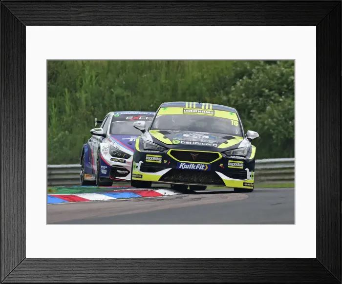Framed Print : CM34 7744 Daryl Deleon, Cupra Leon, Duckhams Racing with Bartercard Framed Print : CM34 7744 Daryl Deleon, Cupra Leon, Duckhams Racing with Bartercard