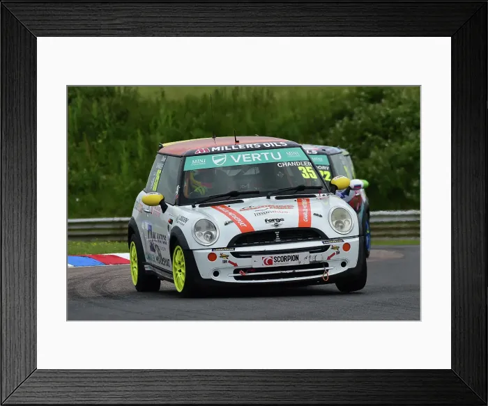 Framed Print : CM35 7587 Steven Chandler, MINI Cooper R50, Chandler Framed Print : CM35 7587 Steven Chandler, MINI Cooper R50, Chandler