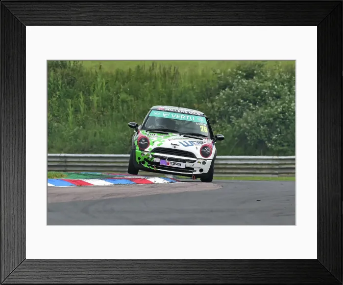 Framed Print : CM35 7614 Callum Eason, MINI Cooper R50, Performance Tek Racing Framed Print : CM35 7614 Callum Eason, MINI Cooper R50, Performance Tek Racing