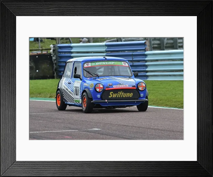 Framed Print : CM35 7465 Matthew Page, Mini7S Framed Print : CM35 7465 Matthew Page, Mini7S