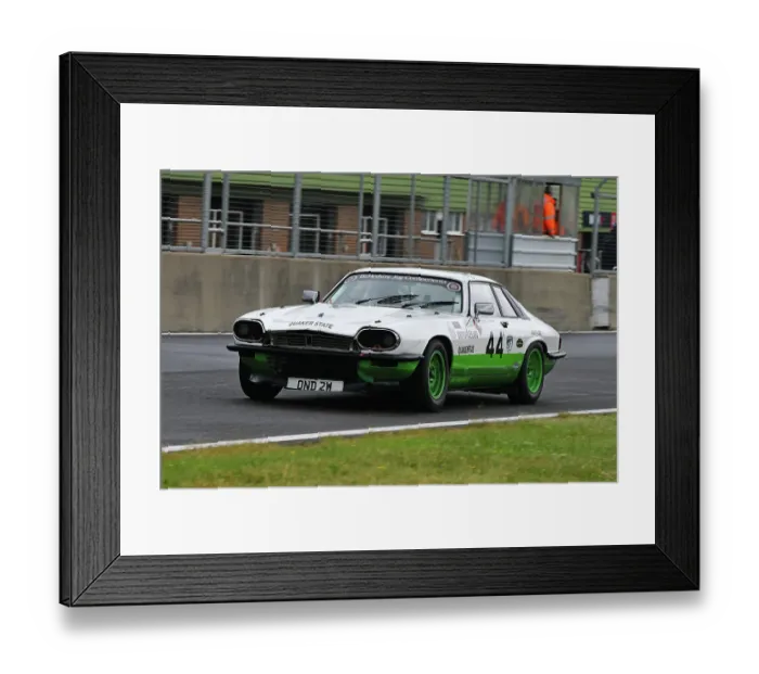 Framed Print : CJ14 2027 Guy Connew, Jaguar XJS Framed Print : CJ14 2027 Guy Connew, Jaguar XJS