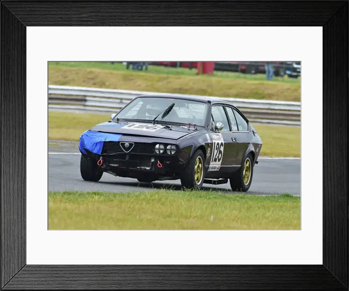 Framed Print : CM35 9497 Clive Golding, Alfa Romeo Alfetta GTV Framed Print : CM35 9497 Clive Golding, Alfa Romeo Alfetta GTV